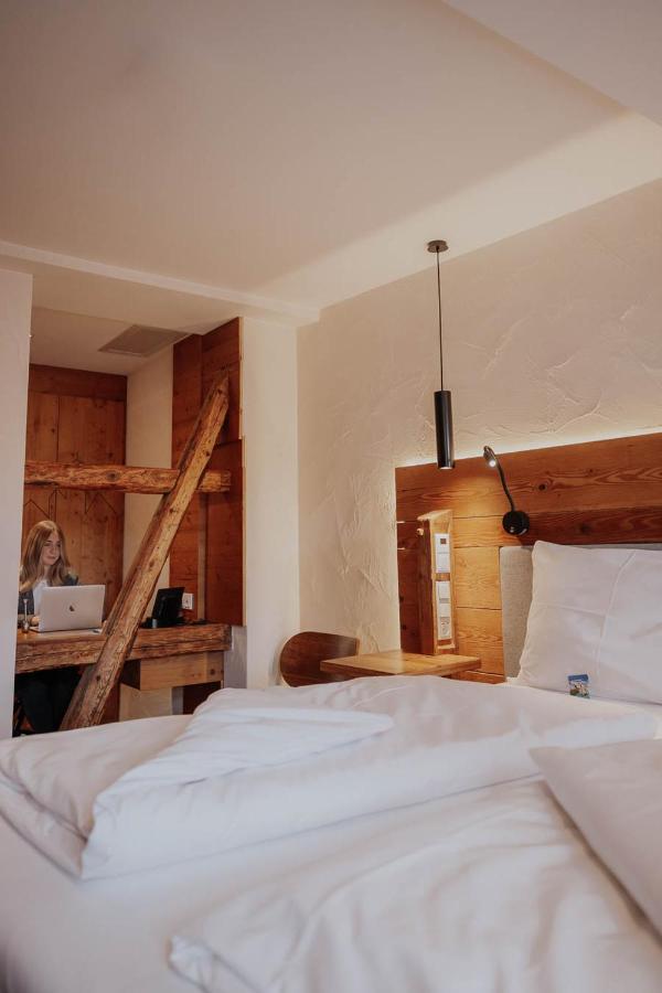 Altstadtmittehotel Sonne Dinkelsbuehl Luaran gambar